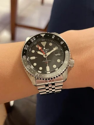 Seiko 5 Sports GMT