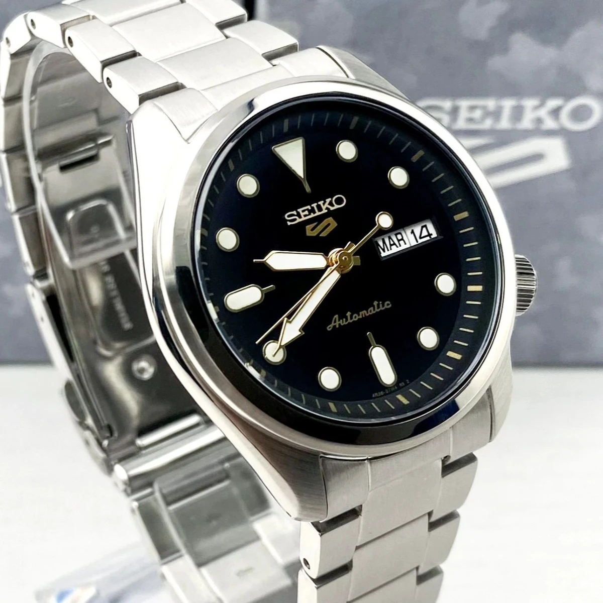 Seiko 5 Sports
